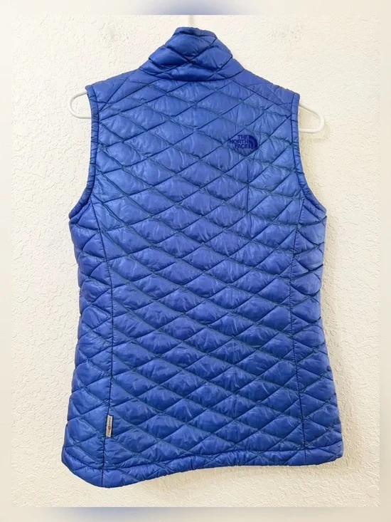 The North Face Thermoball Quilted Blue Vest with Lime Accents - S - Picture 4 of 10